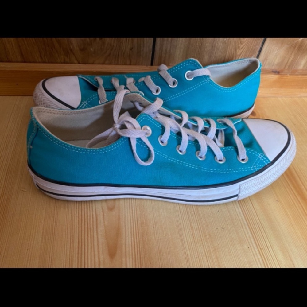 Blue converse